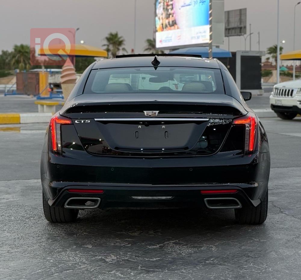 کادیلاک CT5